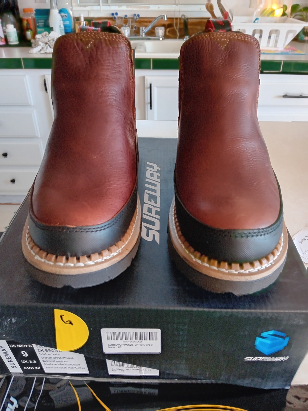 Men's Brown Leather Sureway  Work Boots Size 9.